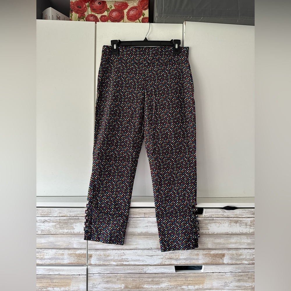 ✨ Atyre NY Polka Dot Crop Pants Size 6 Cutout Rhinestone Capri
